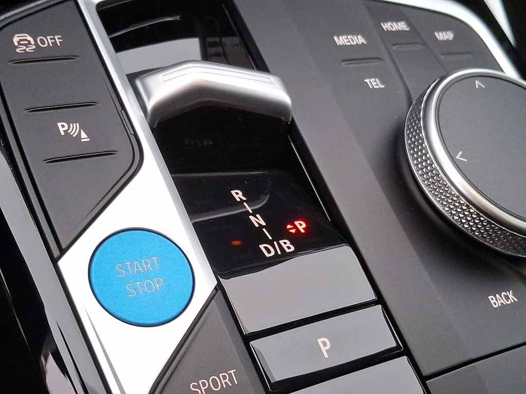 Thumbnail: 2024 BMW i4 - 12