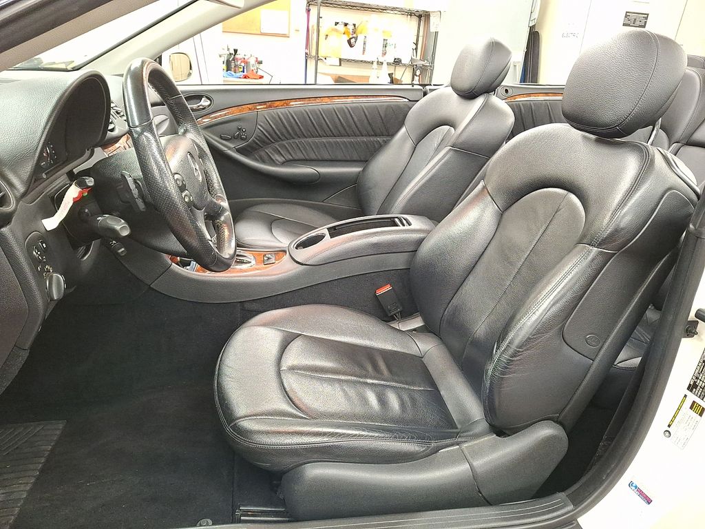 Thumbnail: 2008 Mercedes-Benz CLK - 10