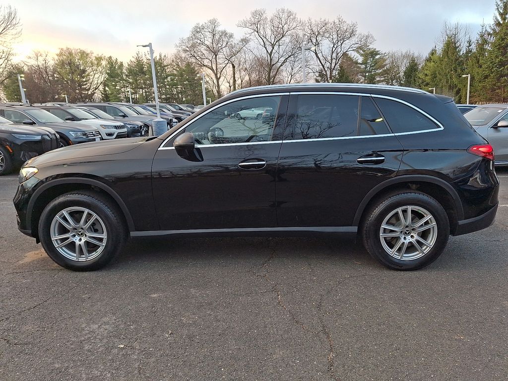 Thumbnail: 2023 Mercedes-Benz GLC - 6