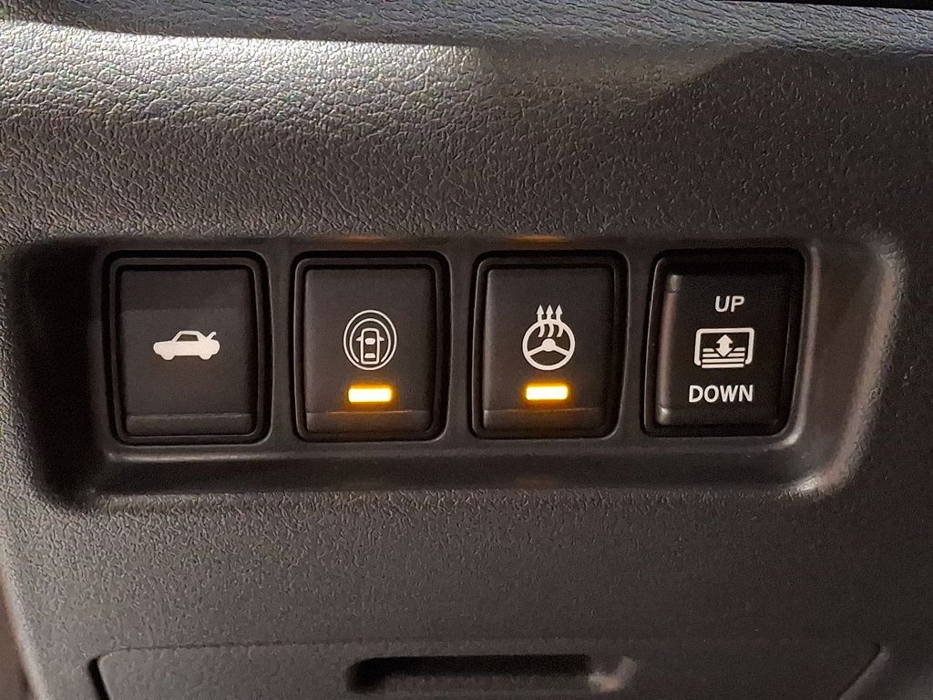 Thumbnail: 2023 Nissan Maxima - 23