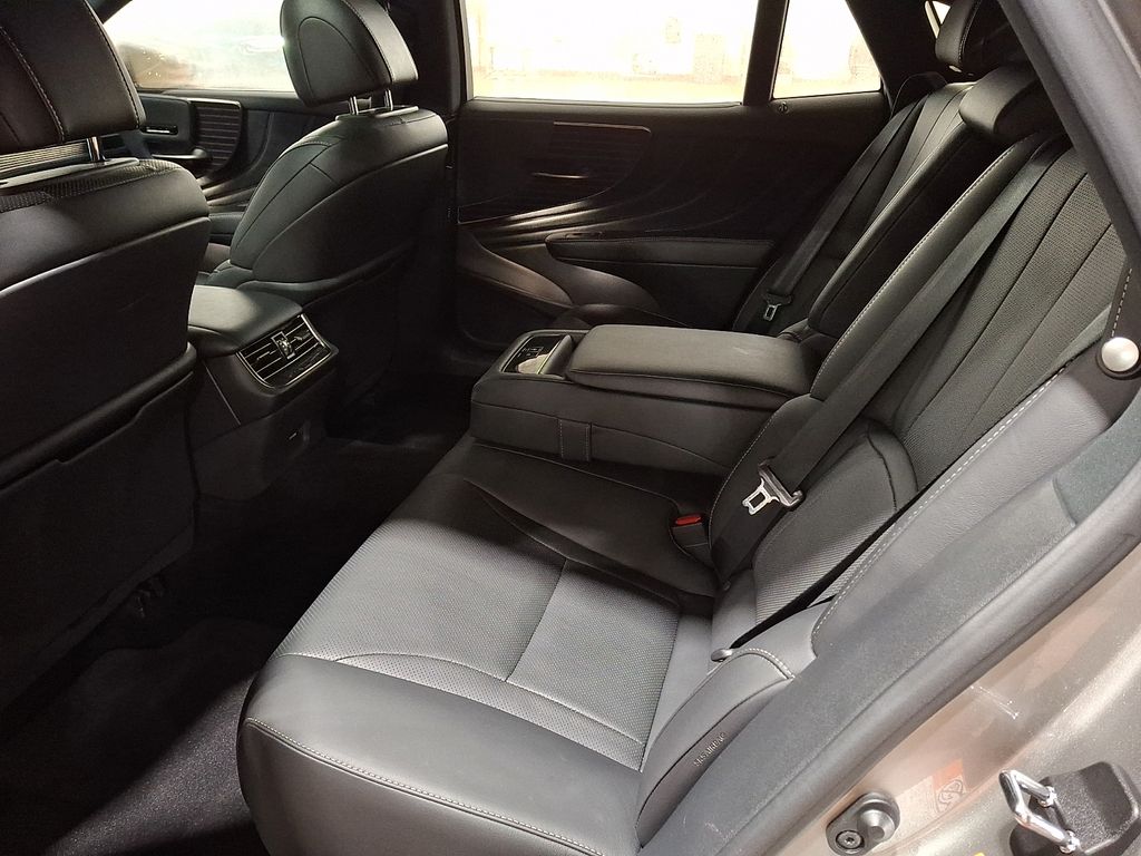 Thumbnail: 2020 Lexus LS - 8