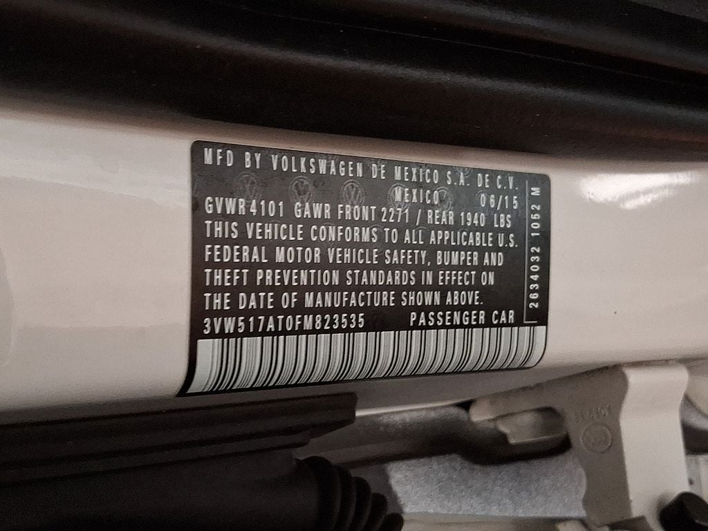 Thumbnail: 2015 Volkswagen Beetle - 24