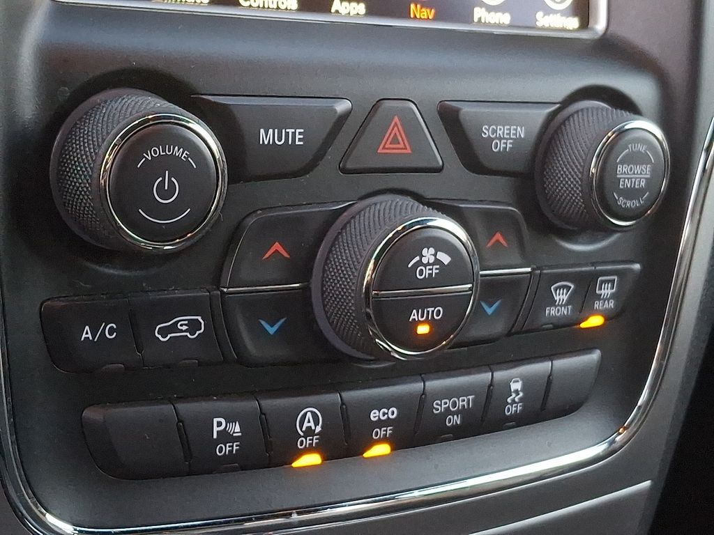 Thumbnail: 2018 Jeep Grand Cherokee - 13