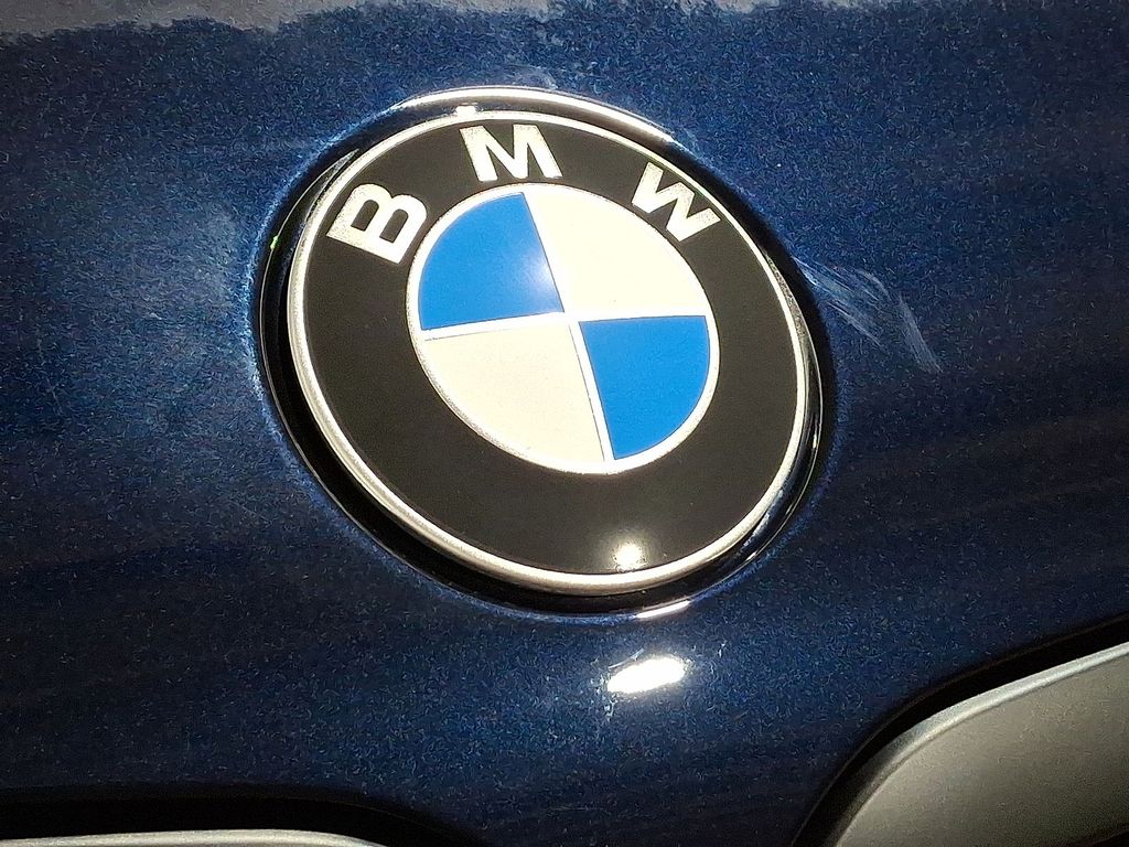 Thumbnail: 2026 BMW X7 - 23