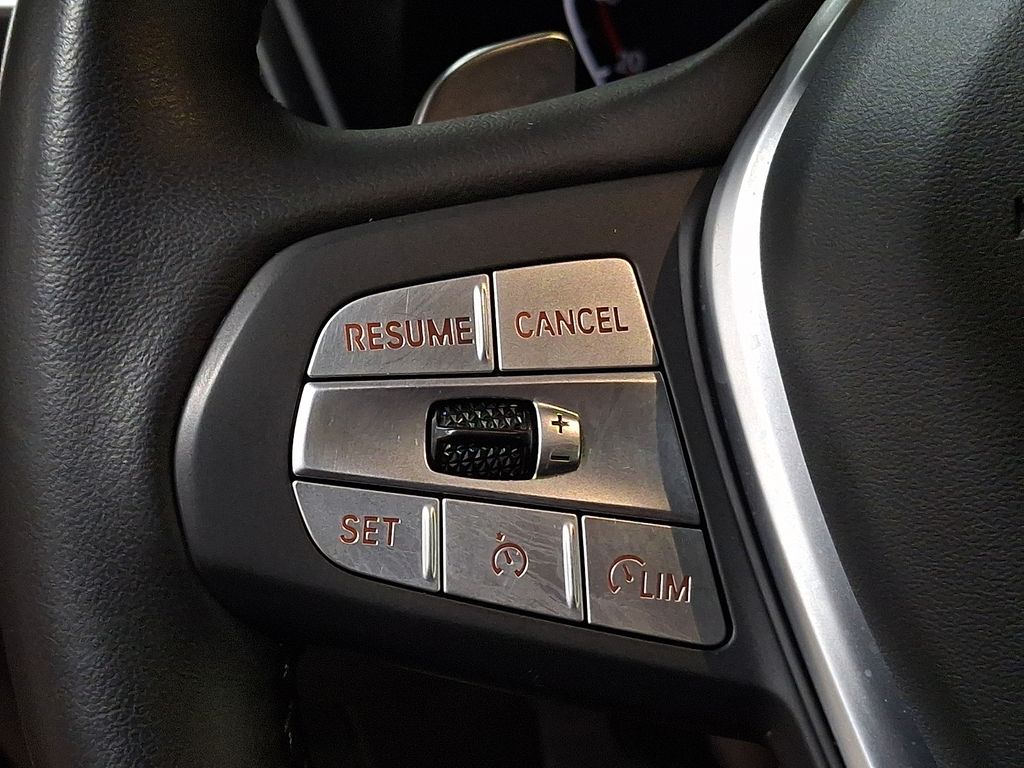 Thumbnail: 2023 BMW X4 - 17