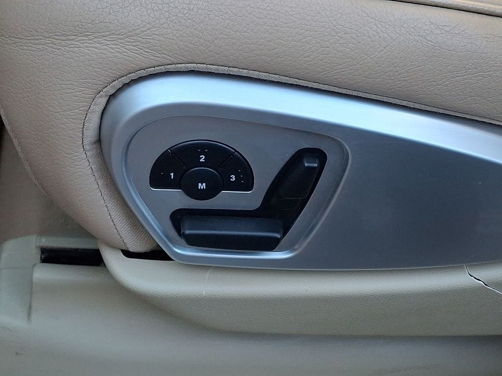 Thumbnail: 2011 Mercedes-Benz GL-Class - 11