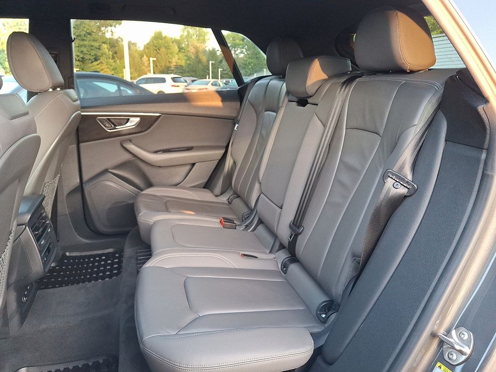 Thumbnail: 2019 Audi Q8 - 7