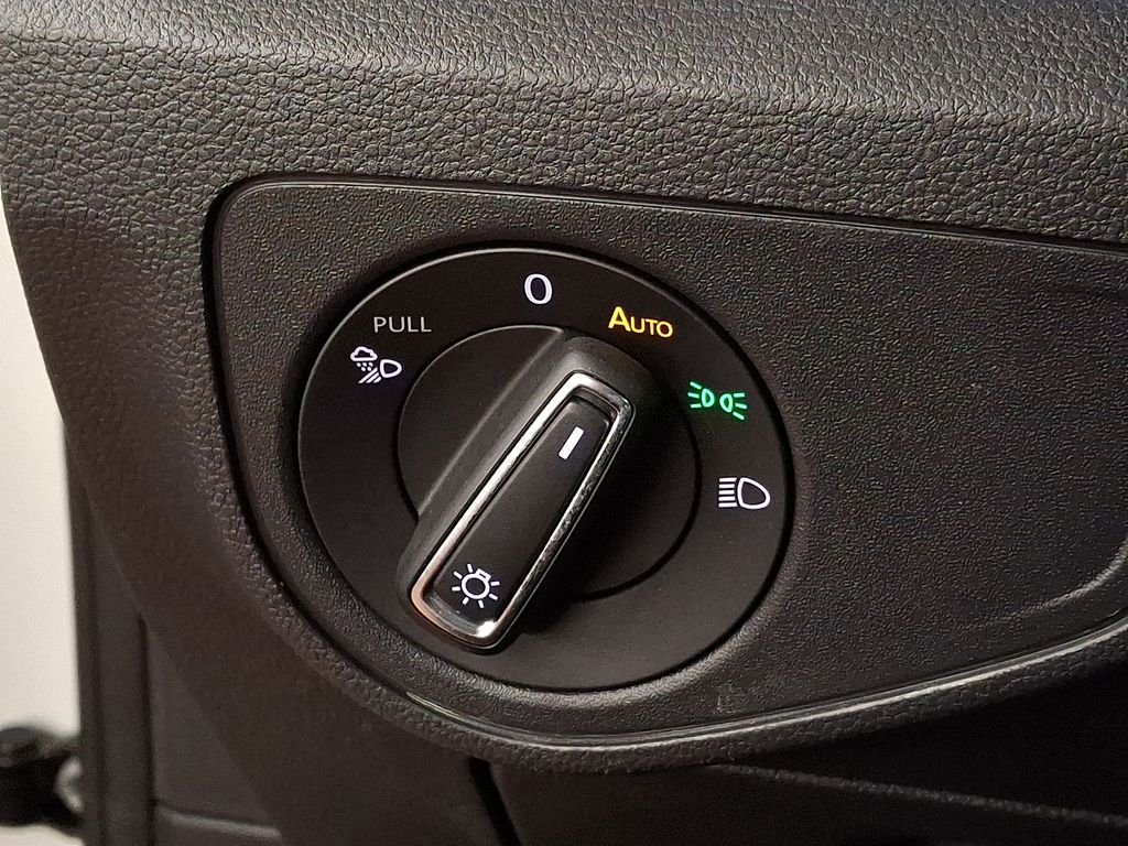 Thumbnail: 2022 Volkswagen Atlas - 22