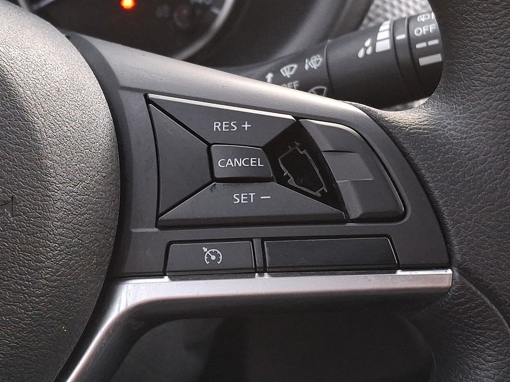 Thumbnail: 2020 Nissan Kicks - 19