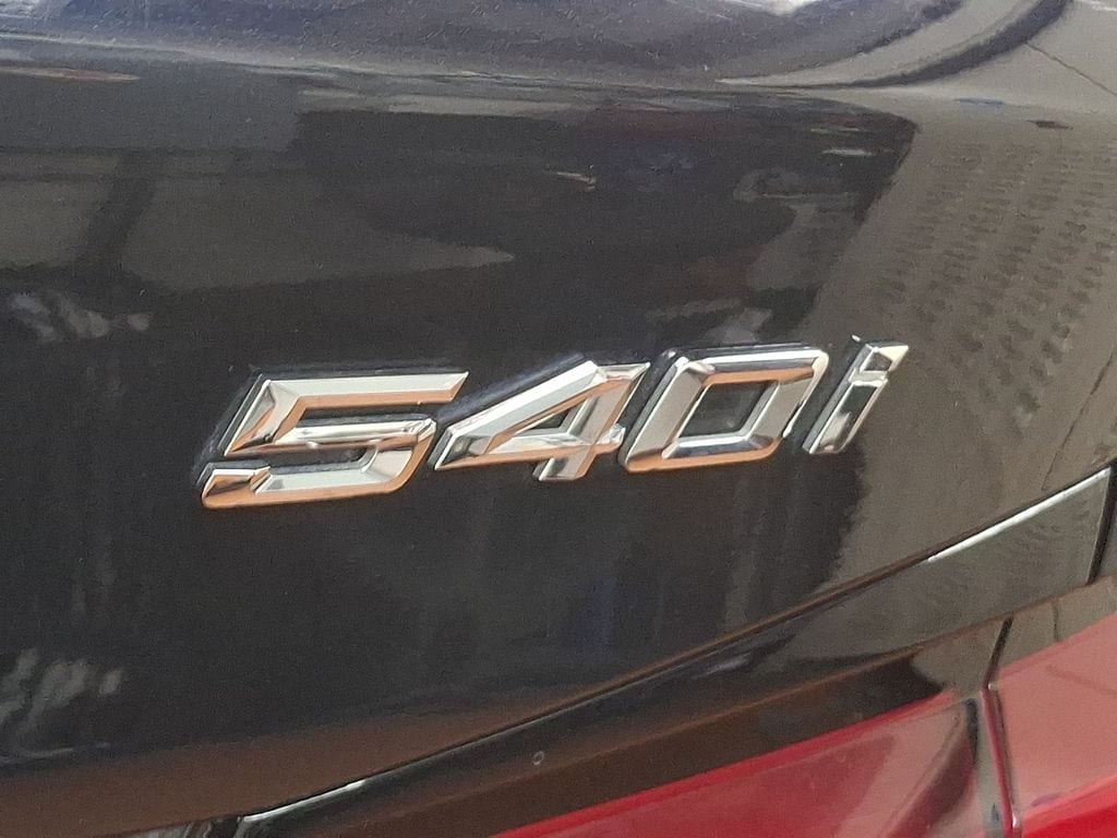 Thumbnail: 2022 BMW 5 Series - 30