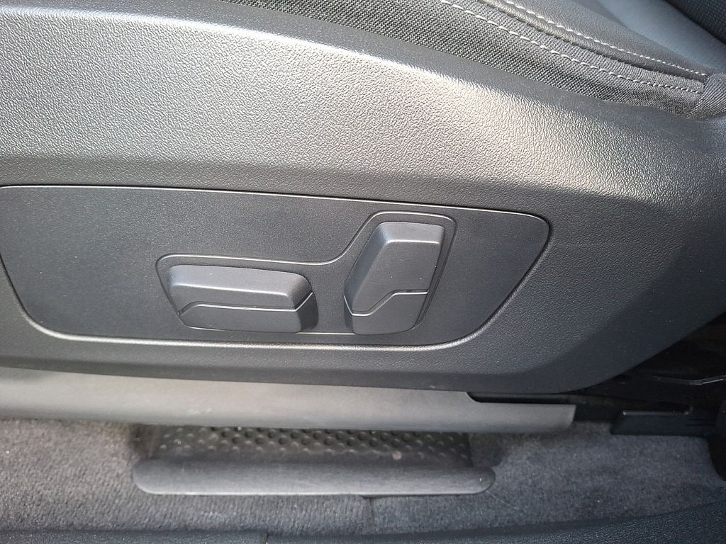 Thumbnail: 2024 BMW X2 - 11