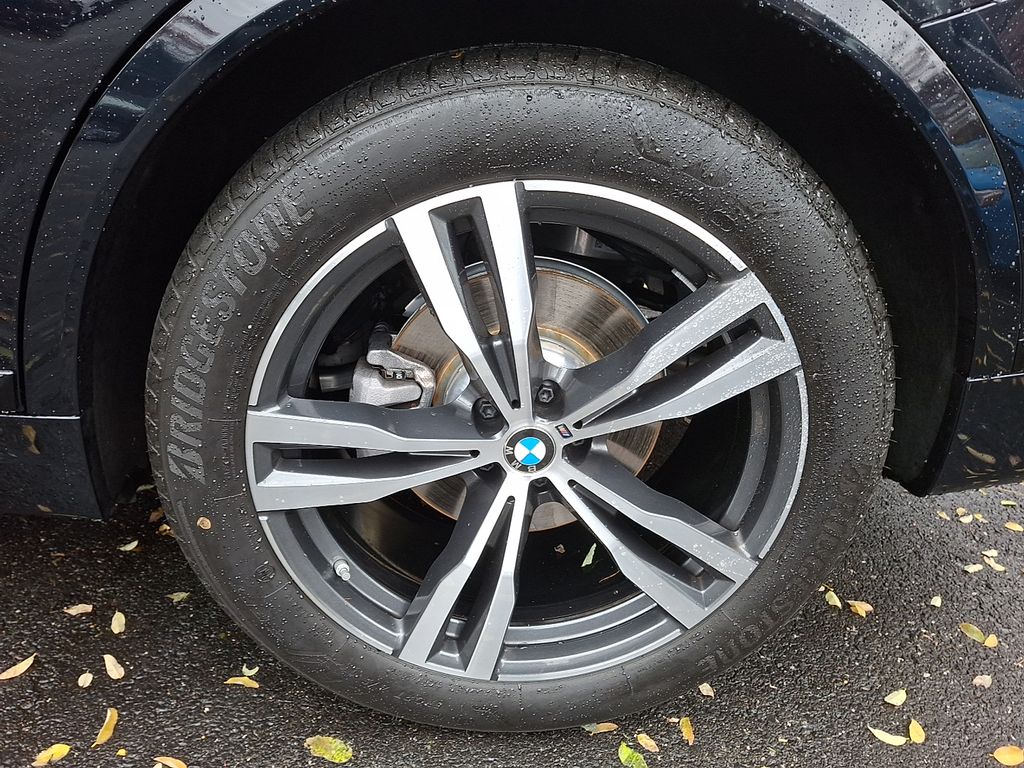 Thumbnail: 2026 BMW X7 - 6