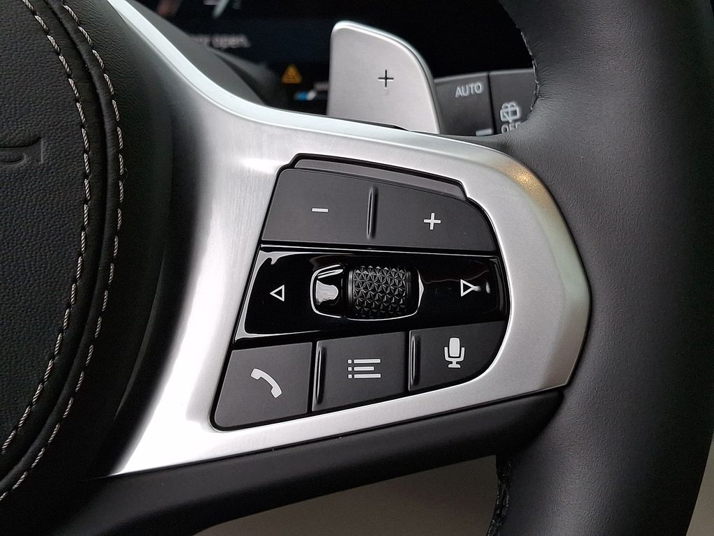 Thumbnail: 2026 BMW X7 - 19