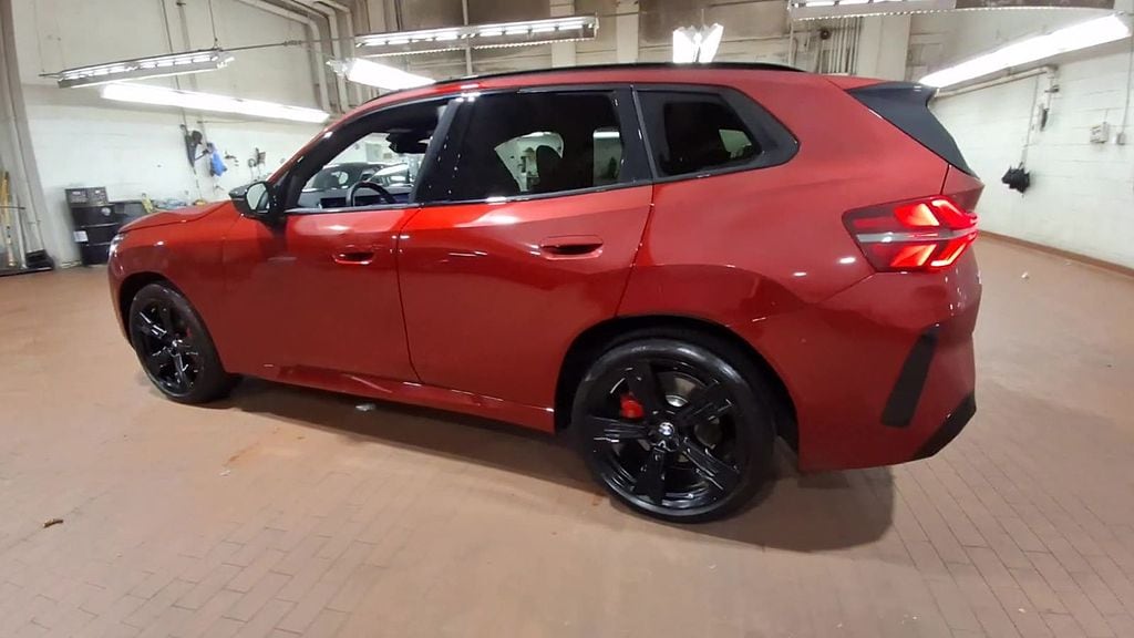 Thumbnail: 2025 BMW X3 - 6