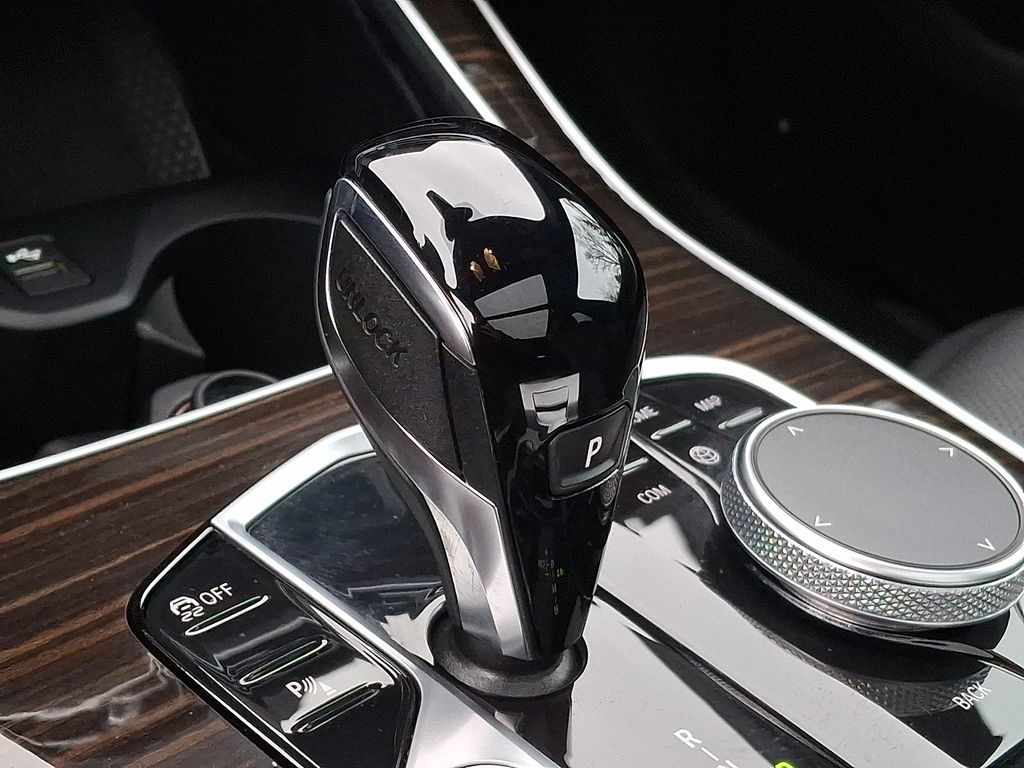 Thumbnail: 2023 BMW X5 - 13