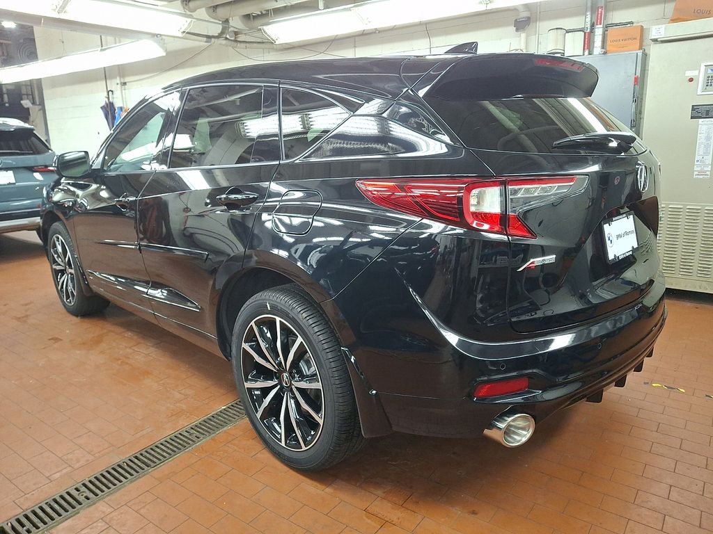 Thumbnail: 2025 Acura RDX - 6