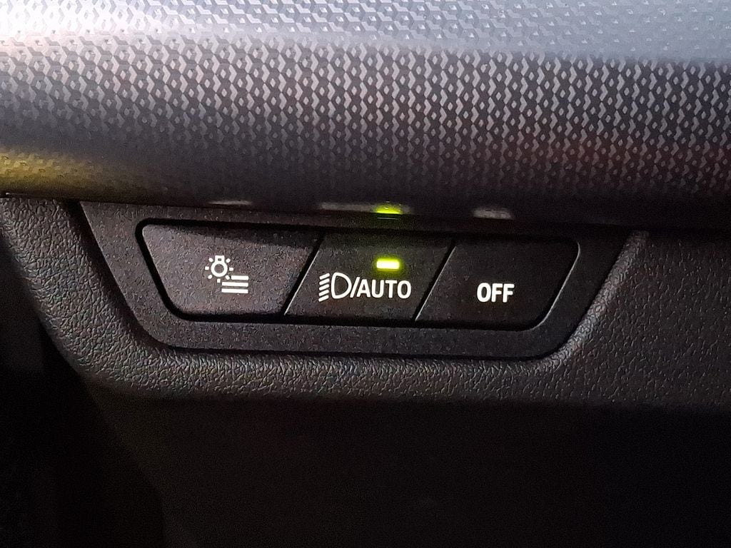 Thumbnail: 2025 BMW X2 - 17