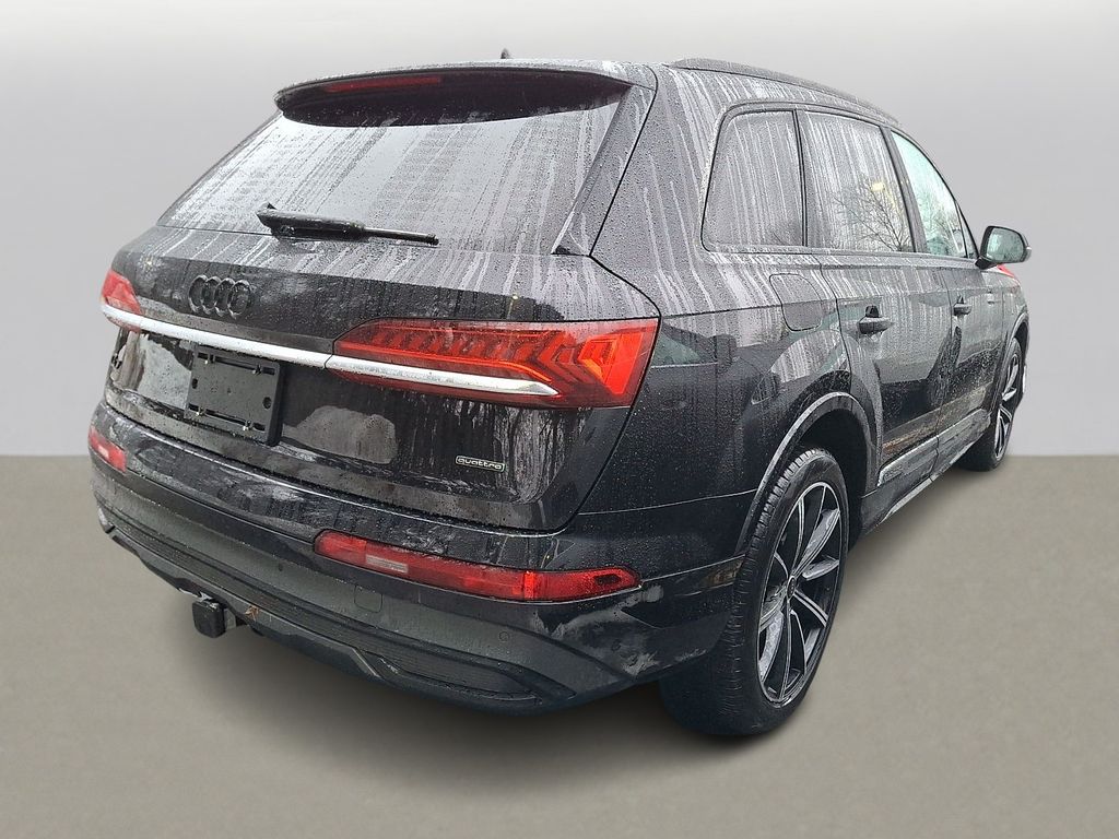 Thumbnail: 2021 Audi Q7 - 4