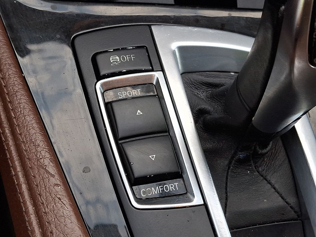 Thumbnail: 2016 BMW 5 Series - 20