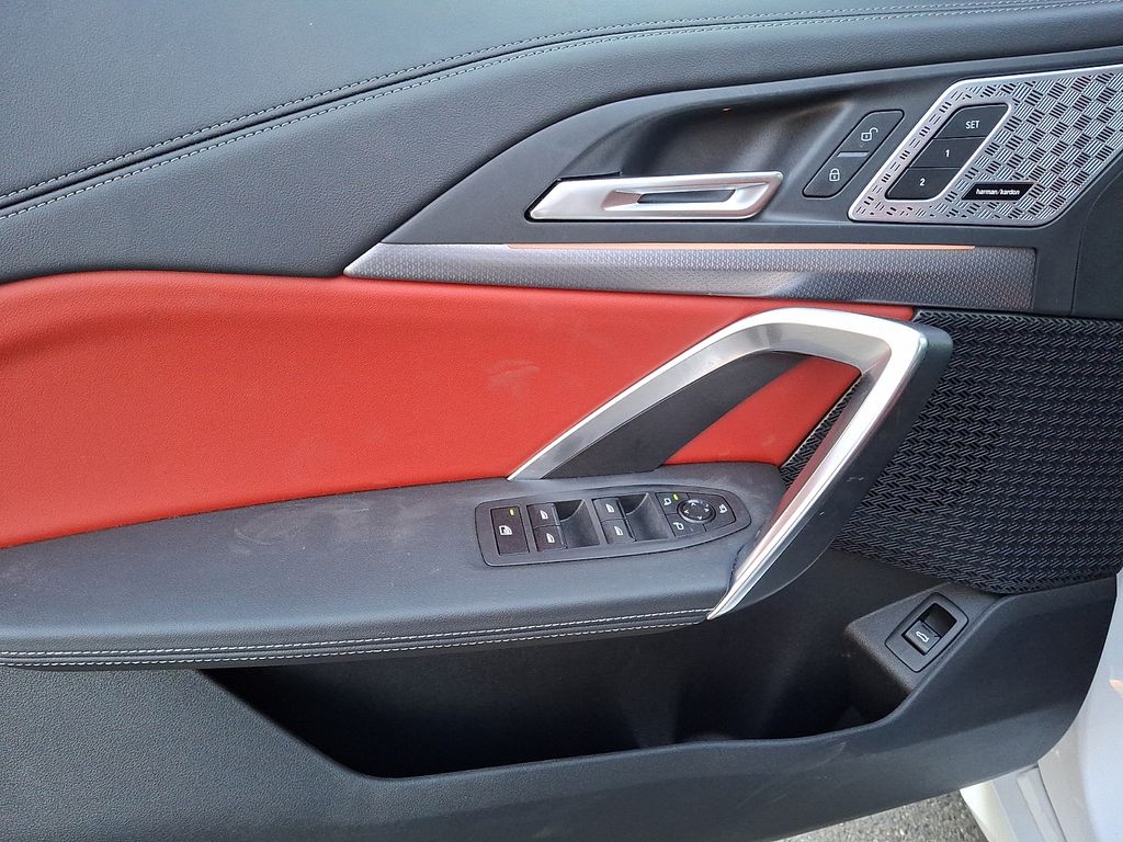 Thumbnail: 2025 BMW X1 - 10