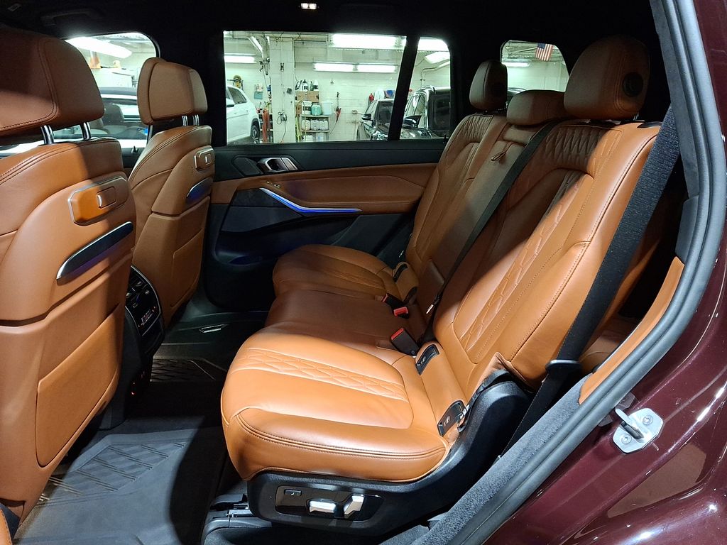 Thumbnail: 2024 BMW X7 - 7