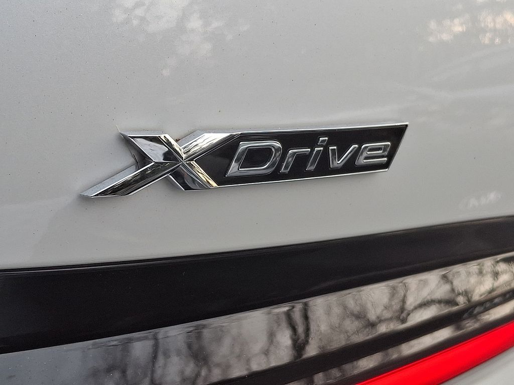 Thumbnail: 2023 BMW 7 Series - 28