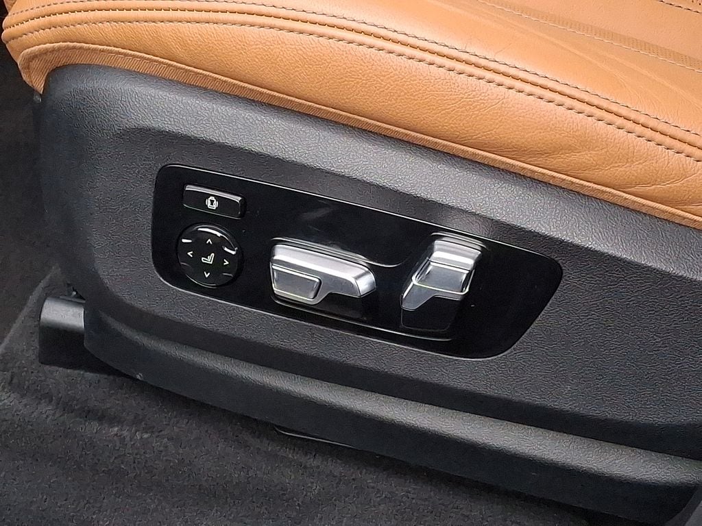 Thumbnail: 2021 BMW X7 - 11