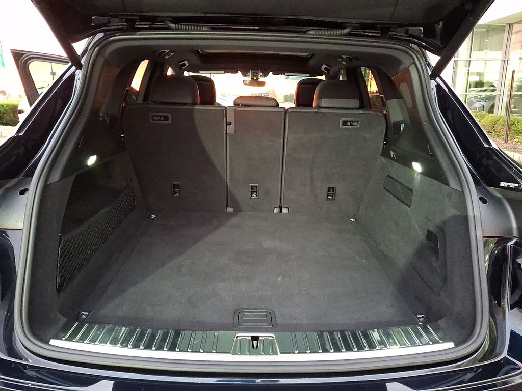 Thumbnail: 2023 Porsche Cayenne - 26