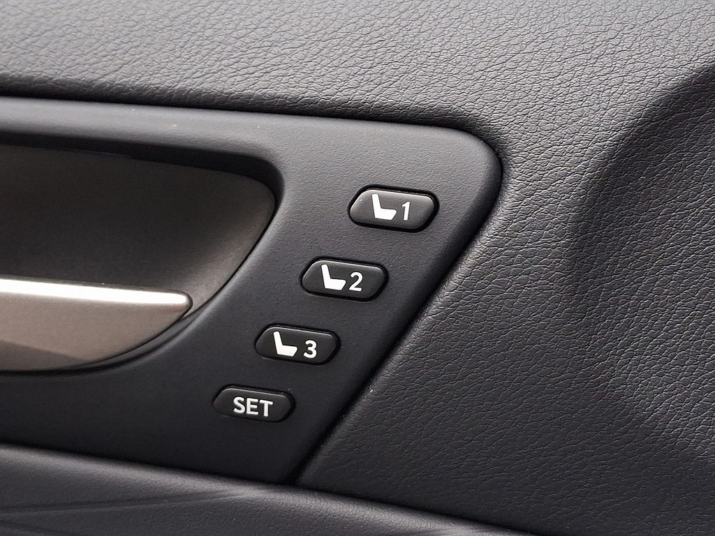 Thumbnail: 2023 Lexus IS - 22