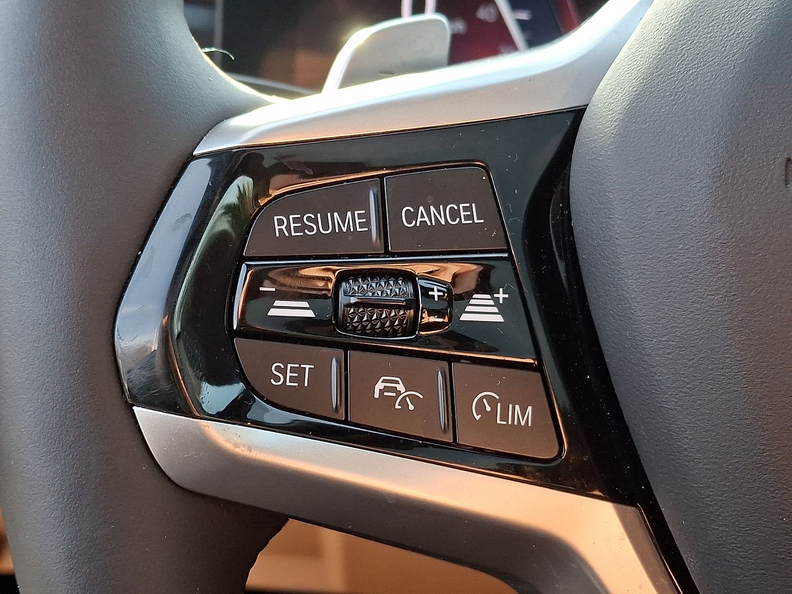 Thumbnail: 2025 BMW 3 Series - 17