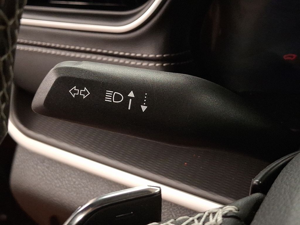 Thumbnail: 2024 Jeep Grand Cherokee - 21