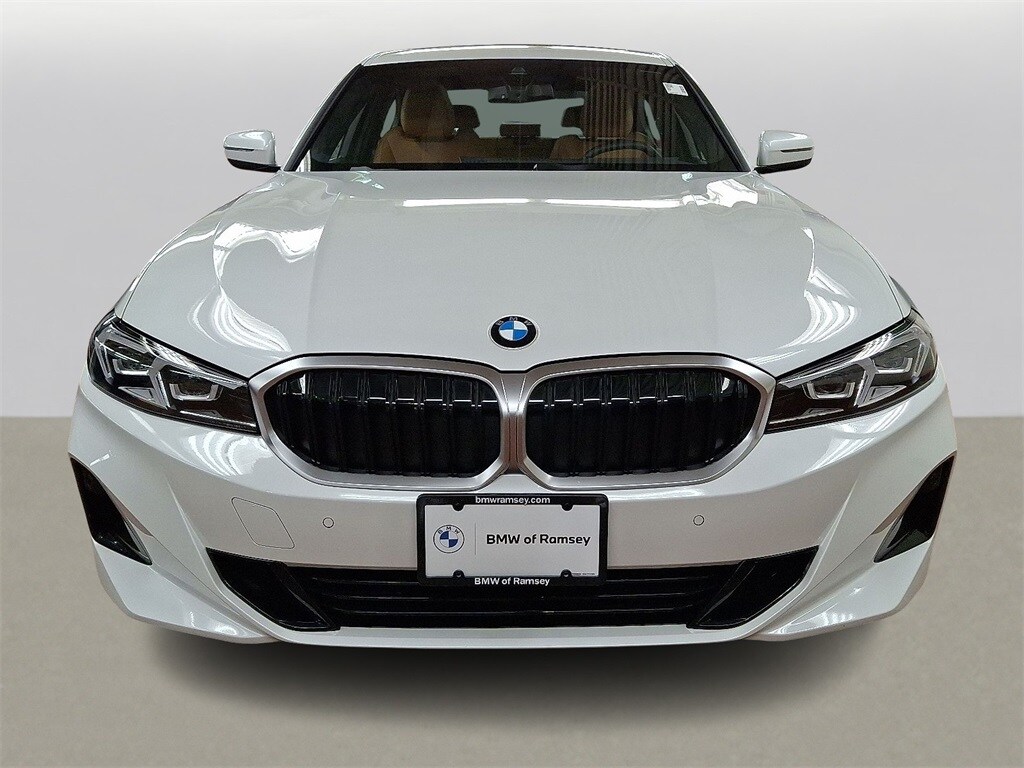 2025 Bmw 330i xDrive Sedan xDrive photo 2