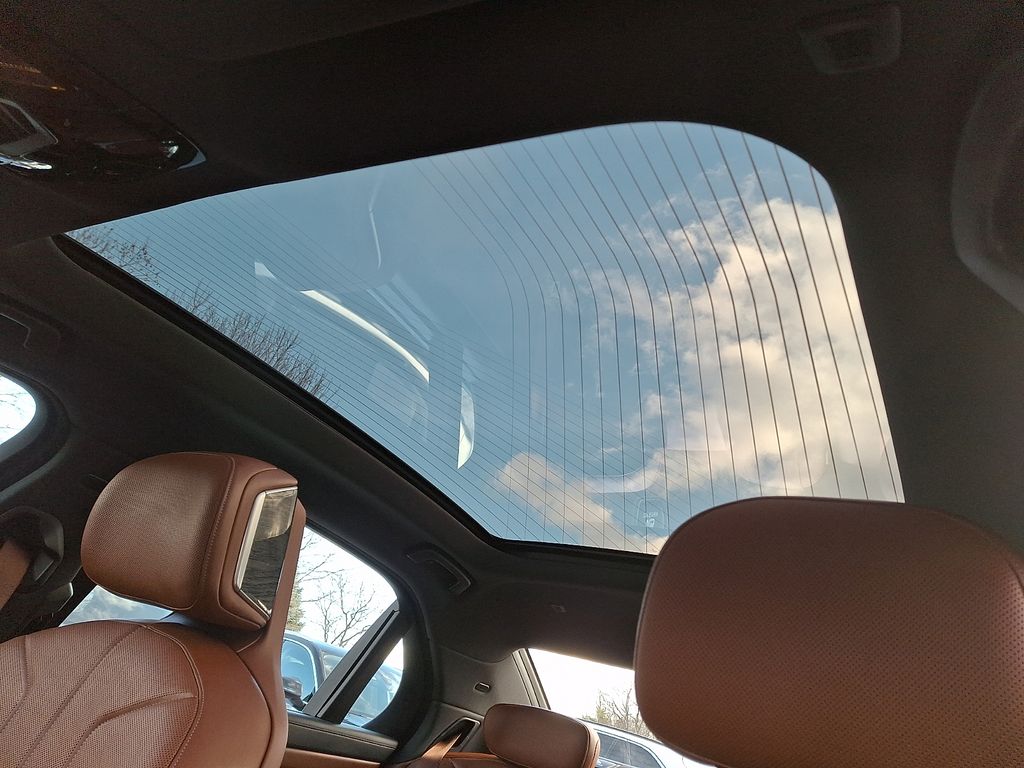 Thumbnail: 2023 BMW 7 Series - 11