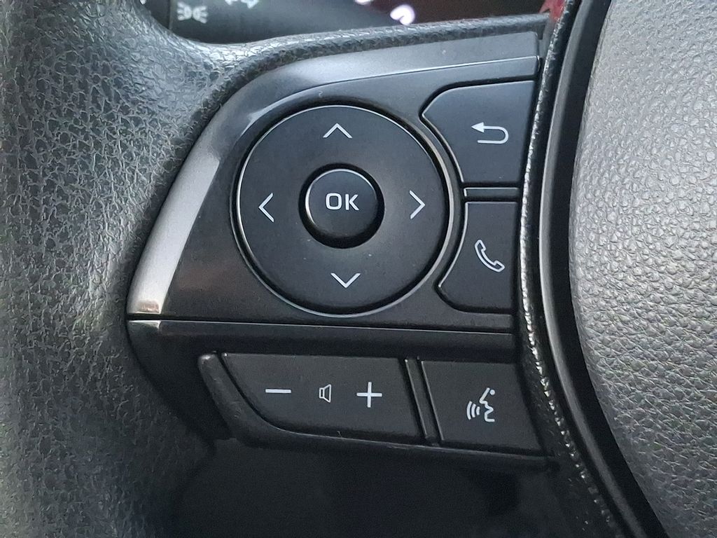 Thumbnail: 2020 Toyota RAV4 - 19