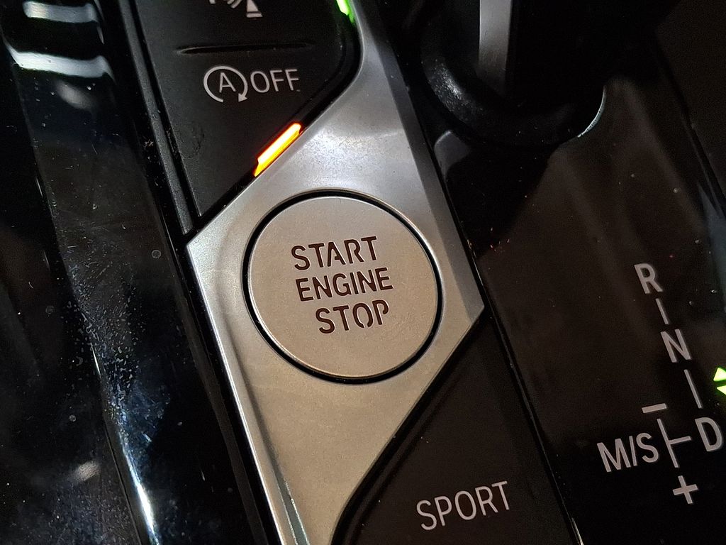 Thumbnail: 2024 BMW X4 - 16