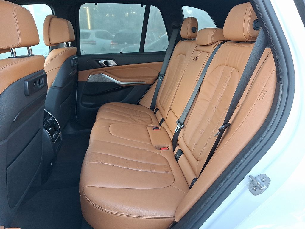 Thumbnail: 2019 BMW X5 - 7