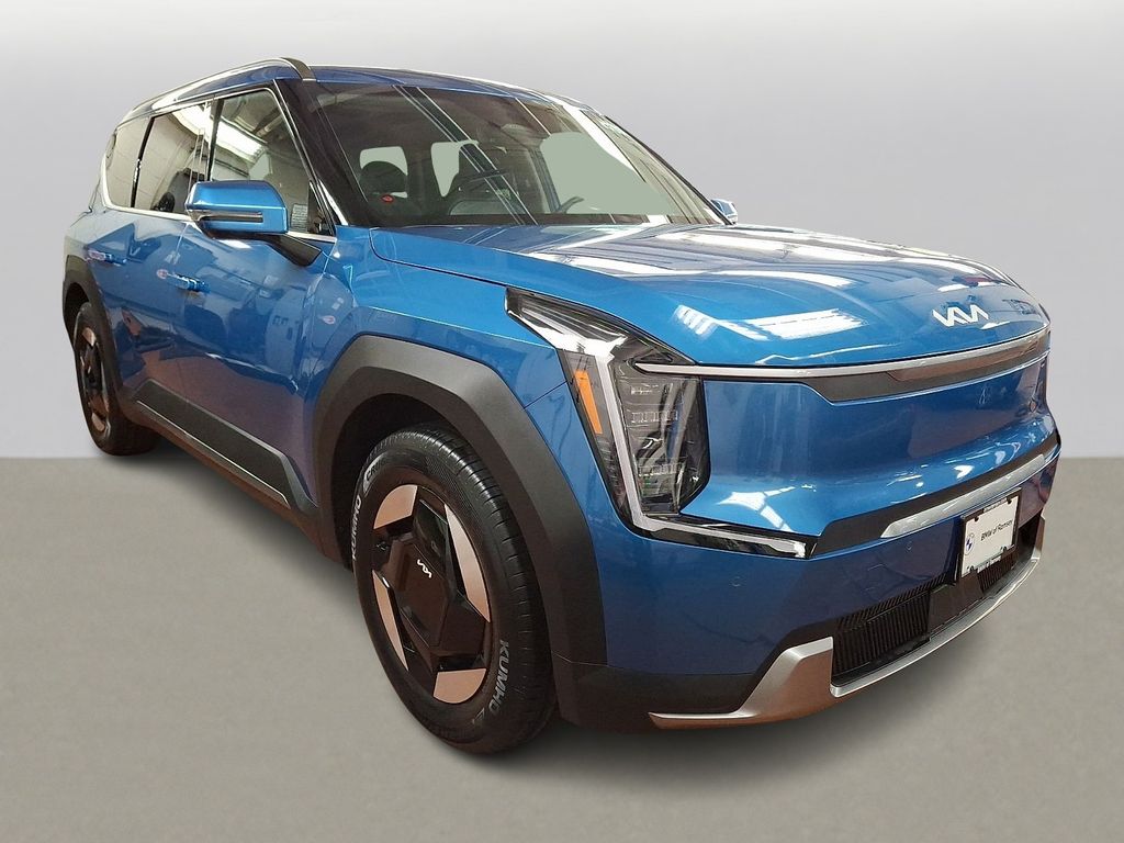 Thumbnail: 2024 Kia EV9 - 3