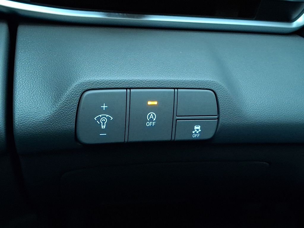 Thumbnail: 2025 Hyundai Elantra - 24