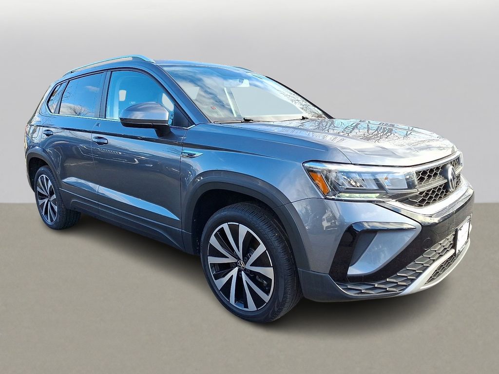 Thumbnail: 2022 Volkswagen Taos - 3