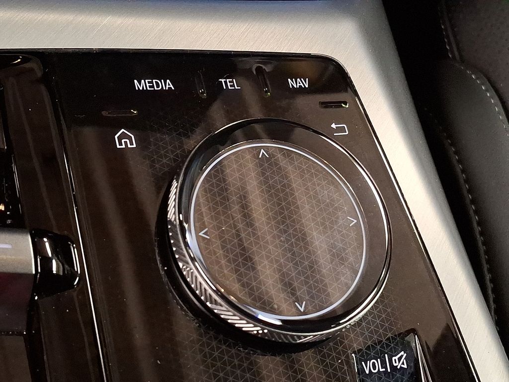 Thumbnail: 2025 BMW X3 - 21