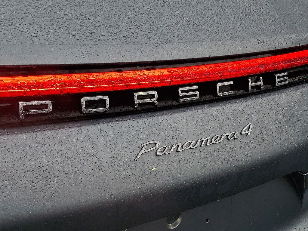 Thumbnail: 2023 Porsche Panamera - 29