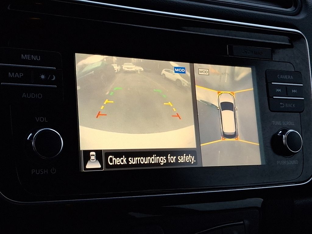 Thumbnail: 2019 Nissan Leaf - 16