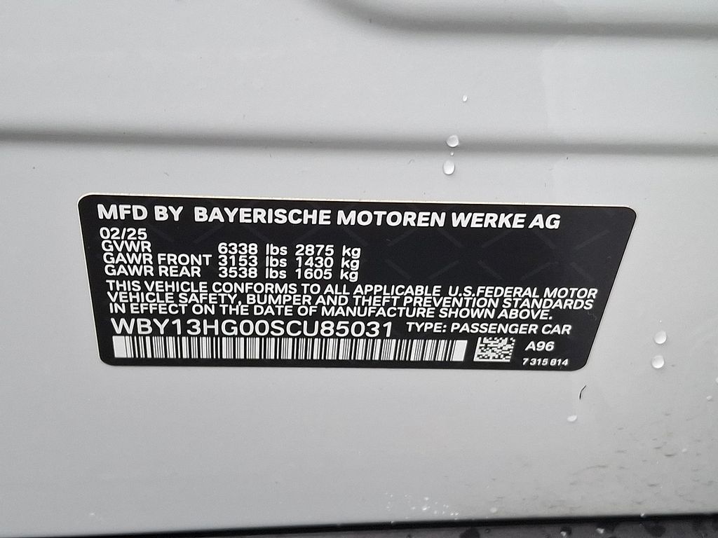 Thumbnail: 2025 BMW i5 - 25