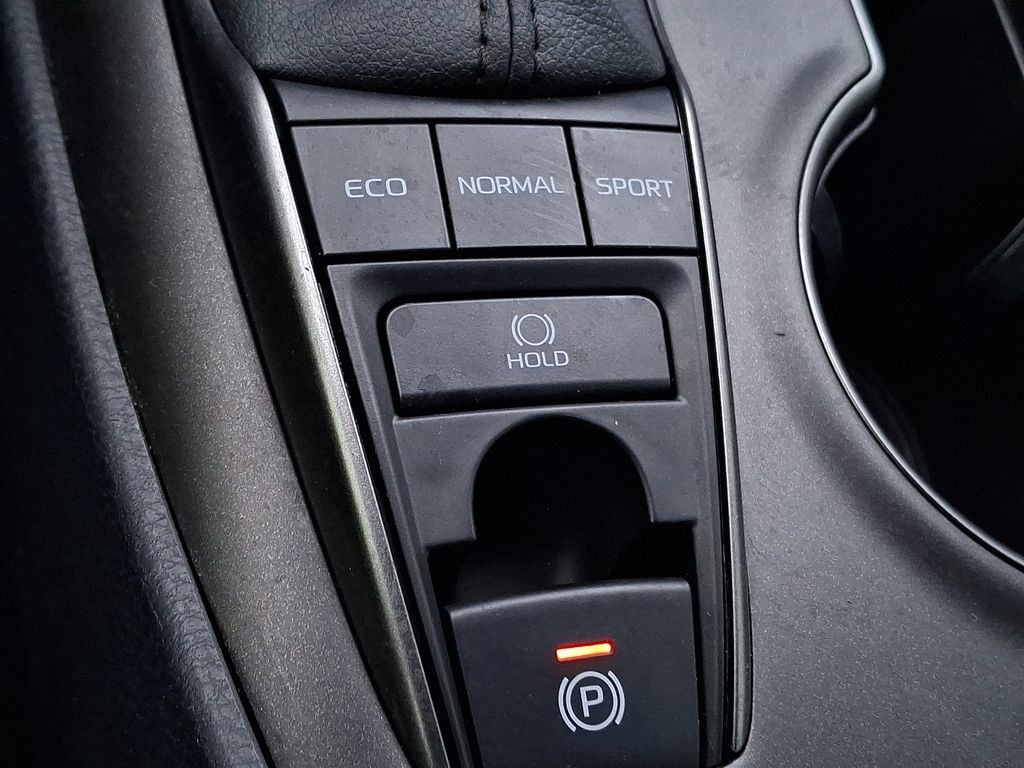 Thumbnail: 2022 Toyota Camry - 19