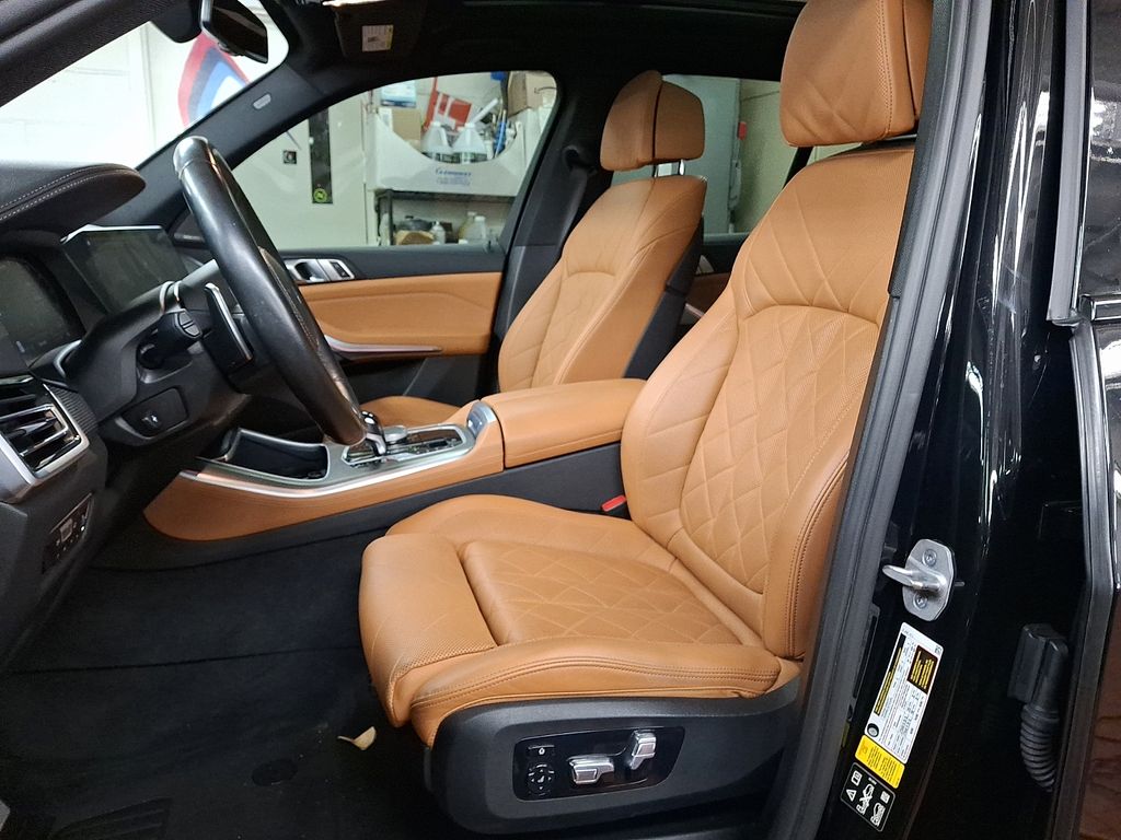 Thumbnail: 2023 BMW X5 - 9