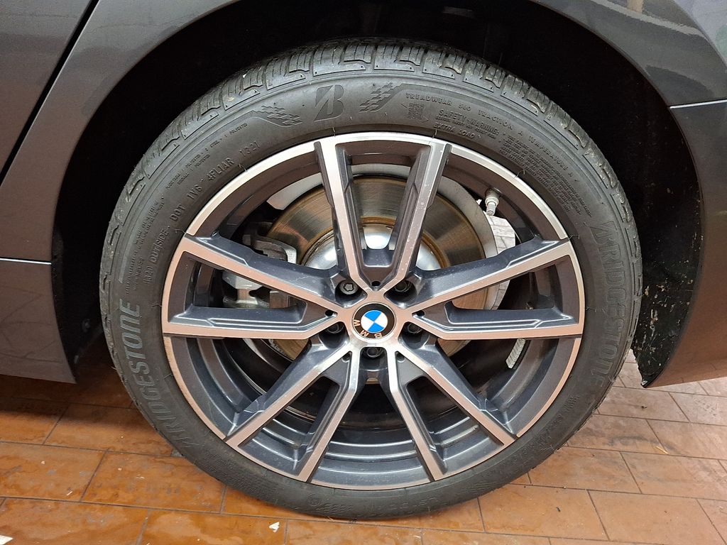 Thumbnail: 2021 BMW 3 Series - 6