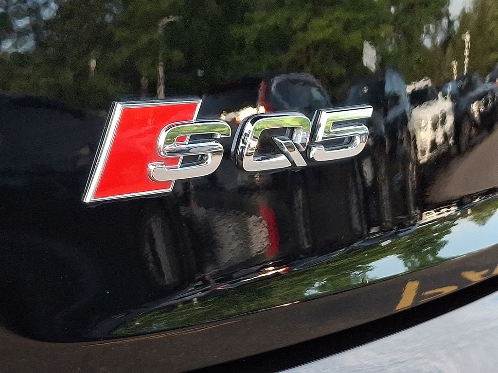 Thumbnail: 2022 Audi SQ5 - 30