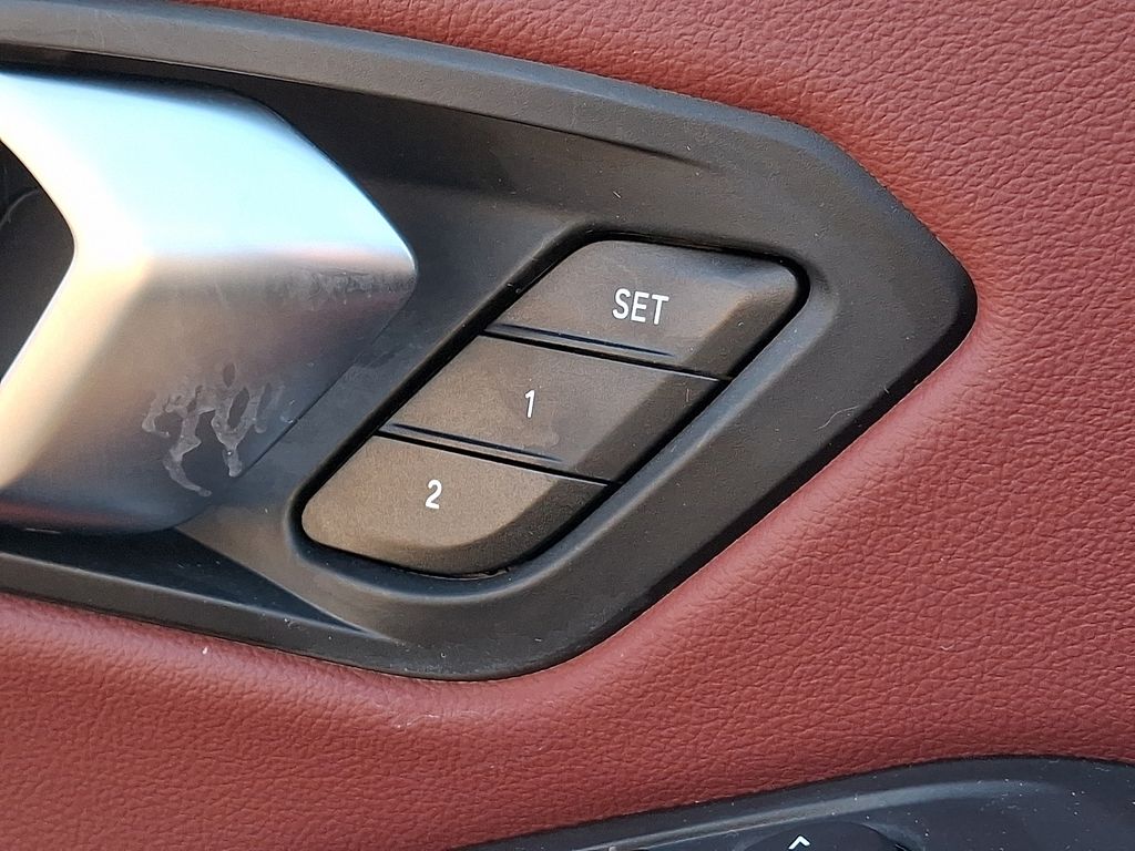 Thumbnail: 2023 BMW 3 Series - 24