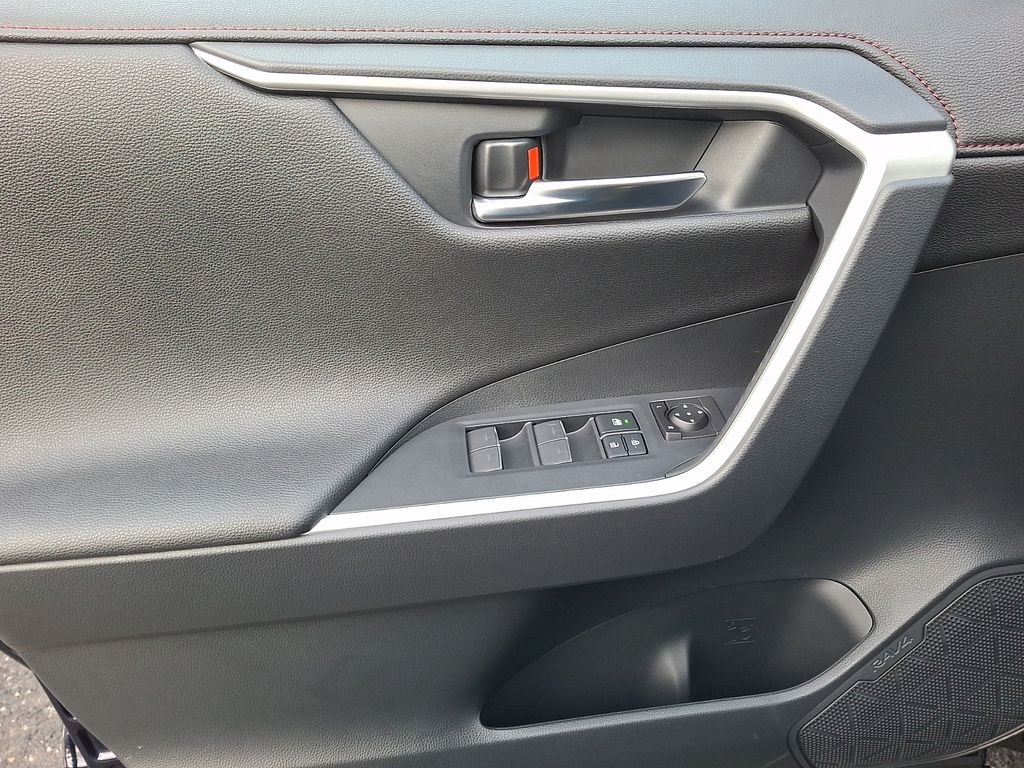 Thumbnail: 2023 Toyota RAV4 - 8