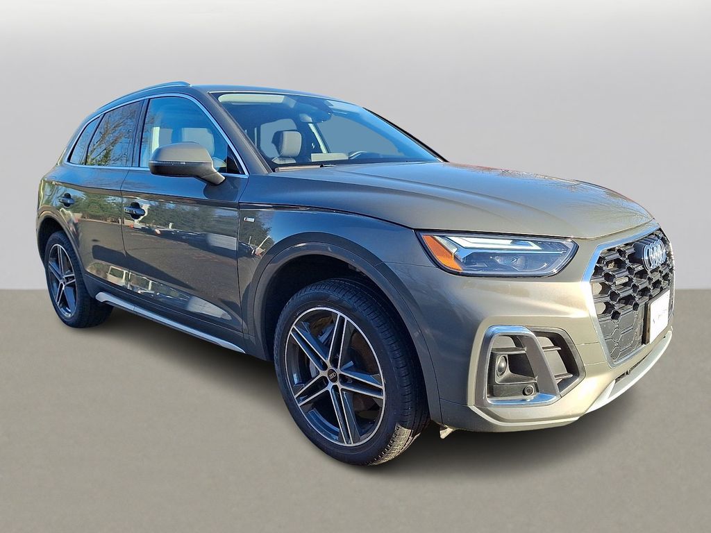Thumbnail: 2023 Audi Q5 - 3